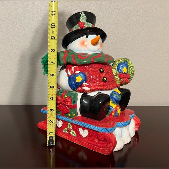 Vintage Sledding Snowman Cookie Jar - Picture 8 of 11